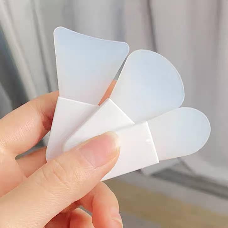 Silicone Spatula Knife Set 3 Pieces Cream Remover Knife Set with Plastic Case to Keep Tools Clean and Easy to Store Silicone Spatula