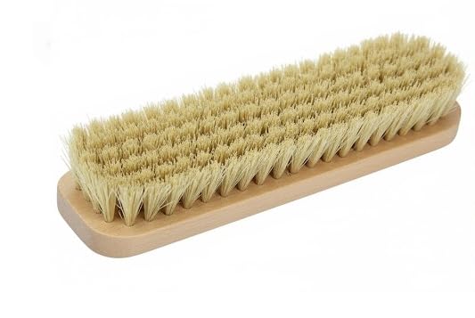 Natural Wooden Shoe and Clothes Cleaning Brush, Strong Bristles, Wooden Handle, Suitable for Daily Use at Home, Whether Cleaning Shoes from Dirt and Dust, or Cleaning Clothes from Lint and Hair.