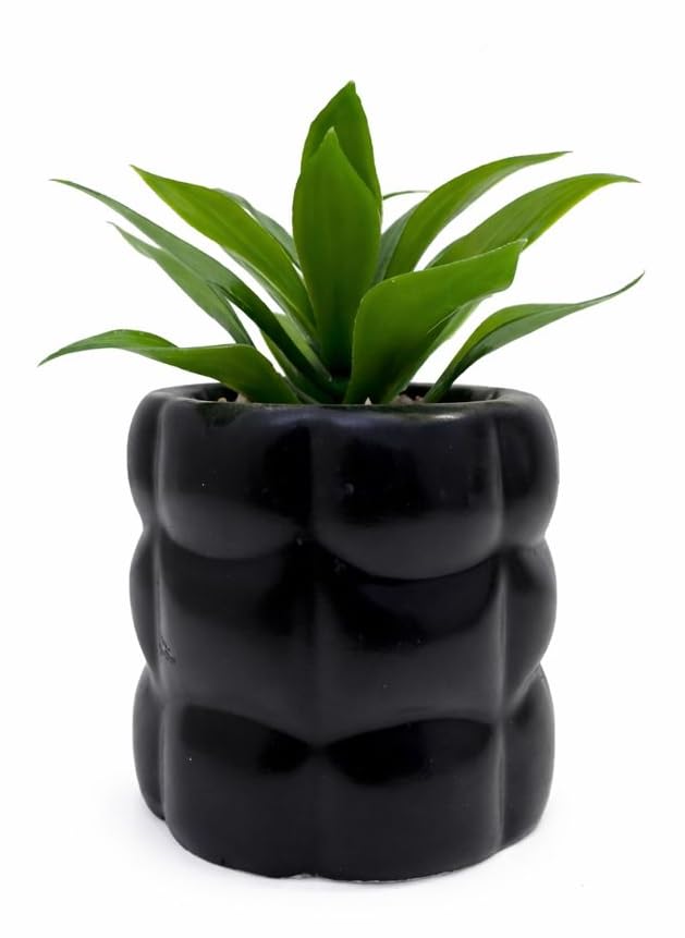 Artificial Plant Decor Modern Black Pot Realistic Mini Plant for Desks and Tables