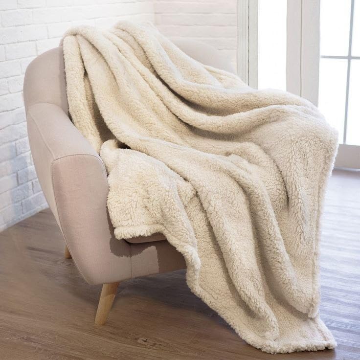 Generic Luxurious Sherpa Fleece Reversible Throw Blanket, Brown and White, Double-Sided Fur, 220x240 cm .sr (beige)