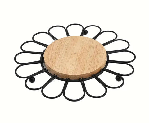 Flower-Shaped Trivet Coaster, Black Metal and Wood, Waterproof Coating, Rust-Resistant, 20 cm, .sa