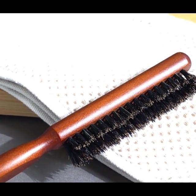 Hair Brush Professional Design Lightweight Handle with Bristles Suitable for All Hair Types Treats Hair Problems