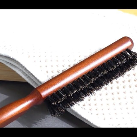 Hair Brush Professional Design Lightweight Handle with Bristles Suitable for All Hair Types Treats Hair Problems