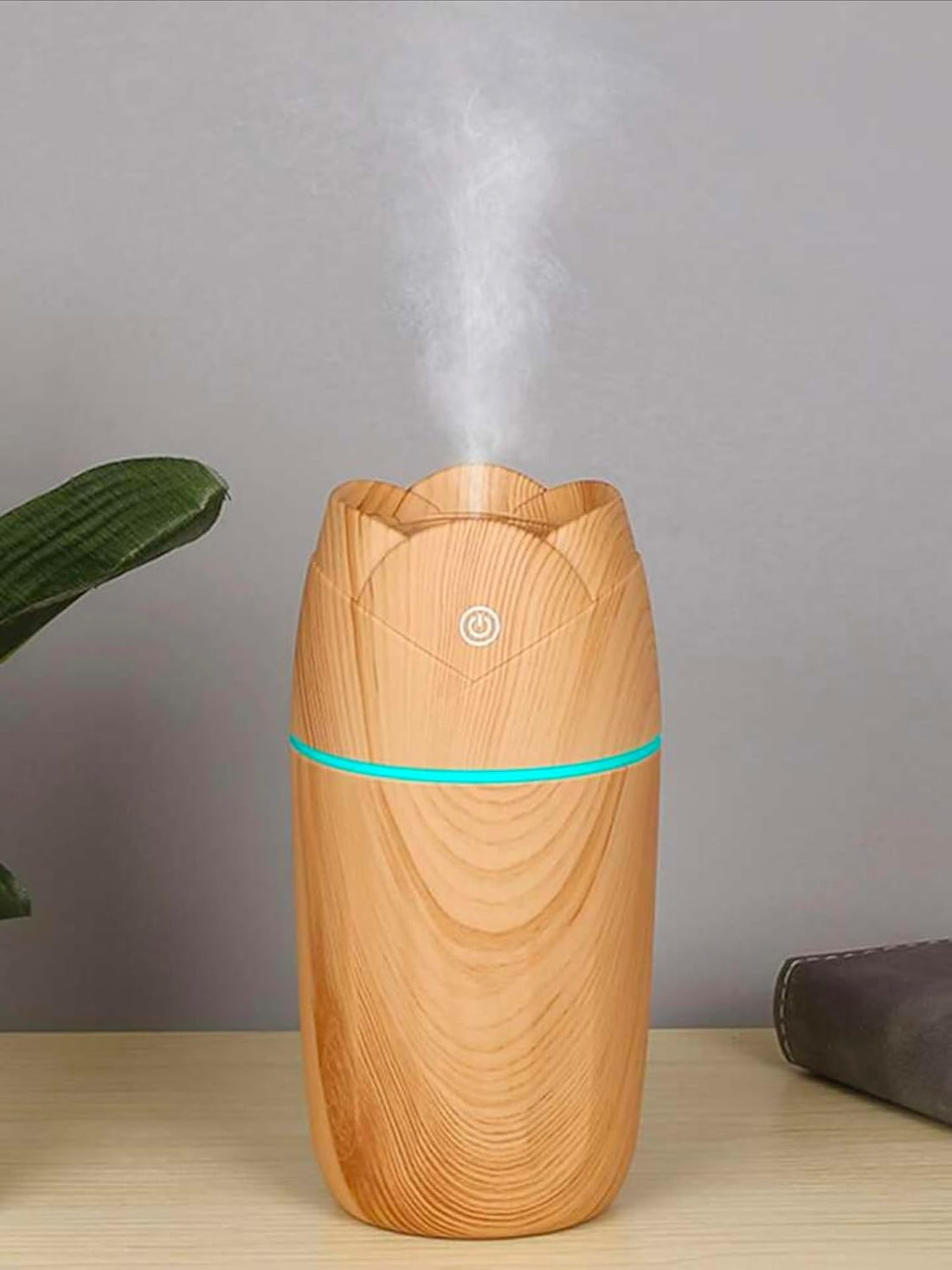 Ultrasonic Aroma Diffuser, Wood Design, 300ml Colorful LED Light, USB Quiet Aroma Diffuser for Office, Home, Car, 15.4x7.8cm