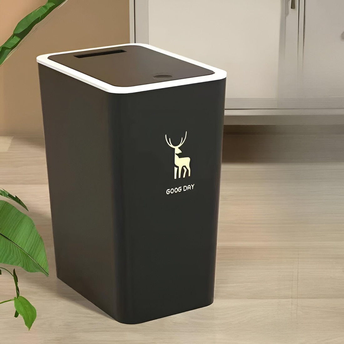 Modern Trash Can - Sleek and compact waste bin with a lid, ideal for bathrooms and small spaces, designed to blend seamlessly with your decor. (مقاس 10 لتر)