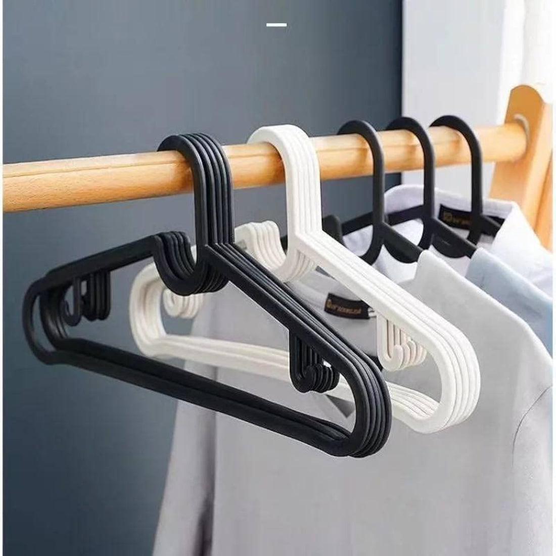 6 Pieces Black Premium Material Clothes Hanger Set Imported