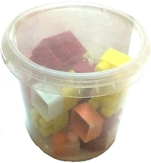 one year warranty_A Small Bucket Of Plastic Cube09877900