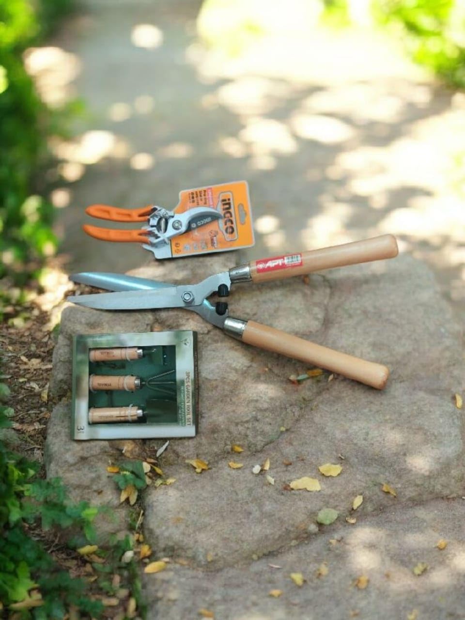 Professional Garden Tool Set, Pruning Shears with Wooden Handle, Orange Branch Cutter, Garden Hand Tool Set