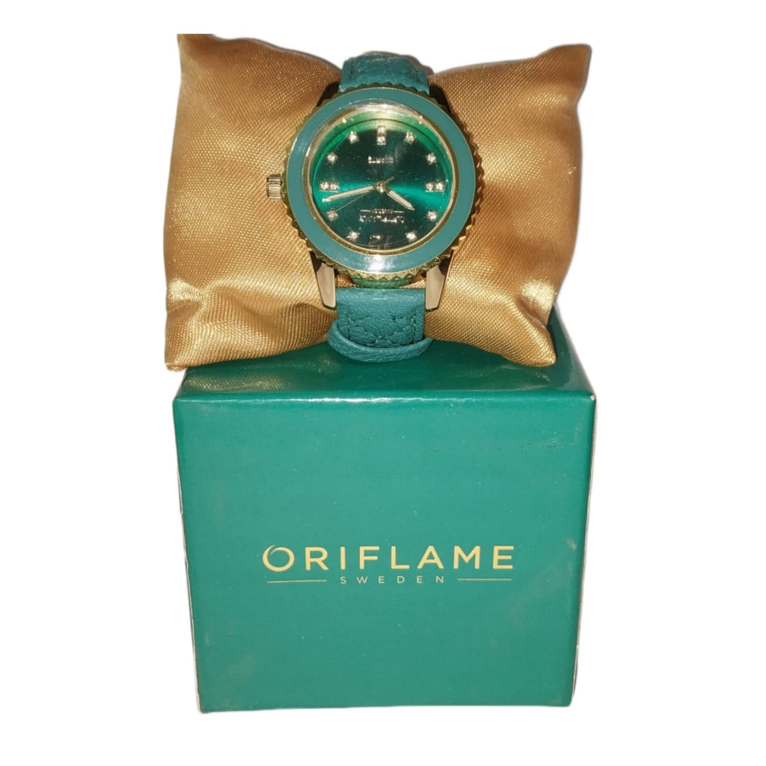 Oriflame Women's Green Modern Round Watch Bracelet