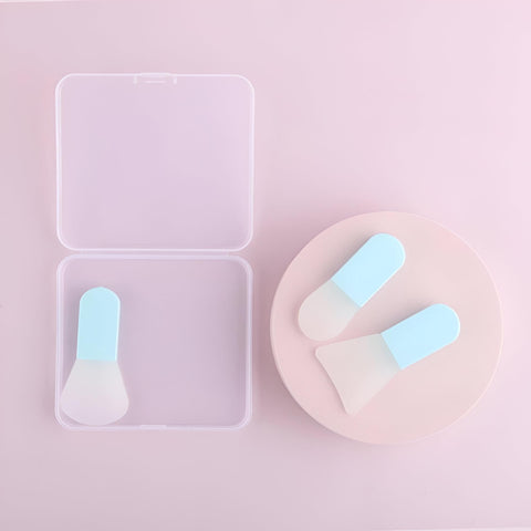 Silicone Face Brush - Enhance your skincare routine with our set of 3 silicone brushes, perfect for applying makeup masks, clay masks, eye masks, and facial cleansers for a rejuvenating experience.
