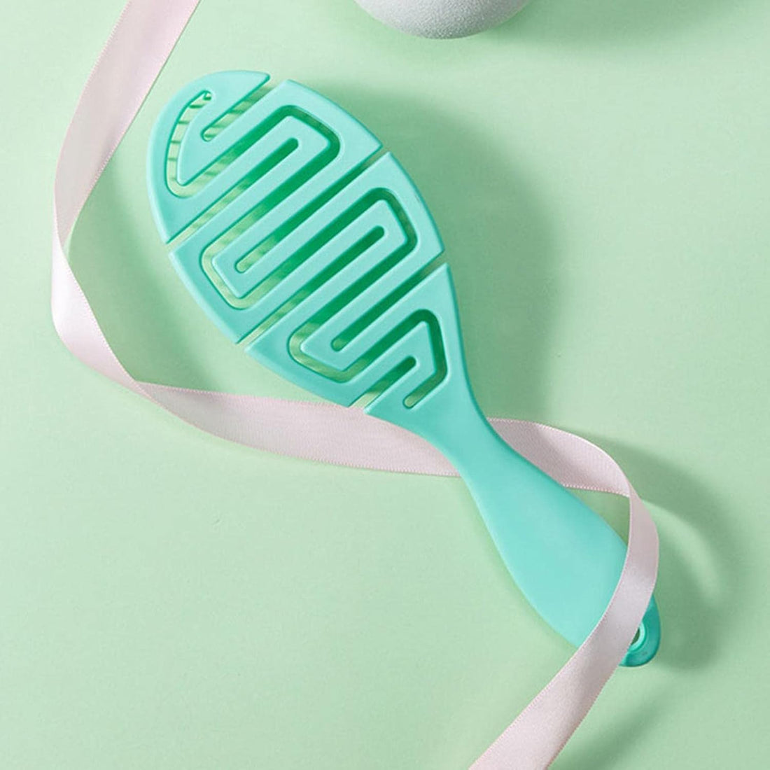 Hair Brush S Shape Durable Massage Styling Tool for Wet Hair Dry Hair Men (baby blue)