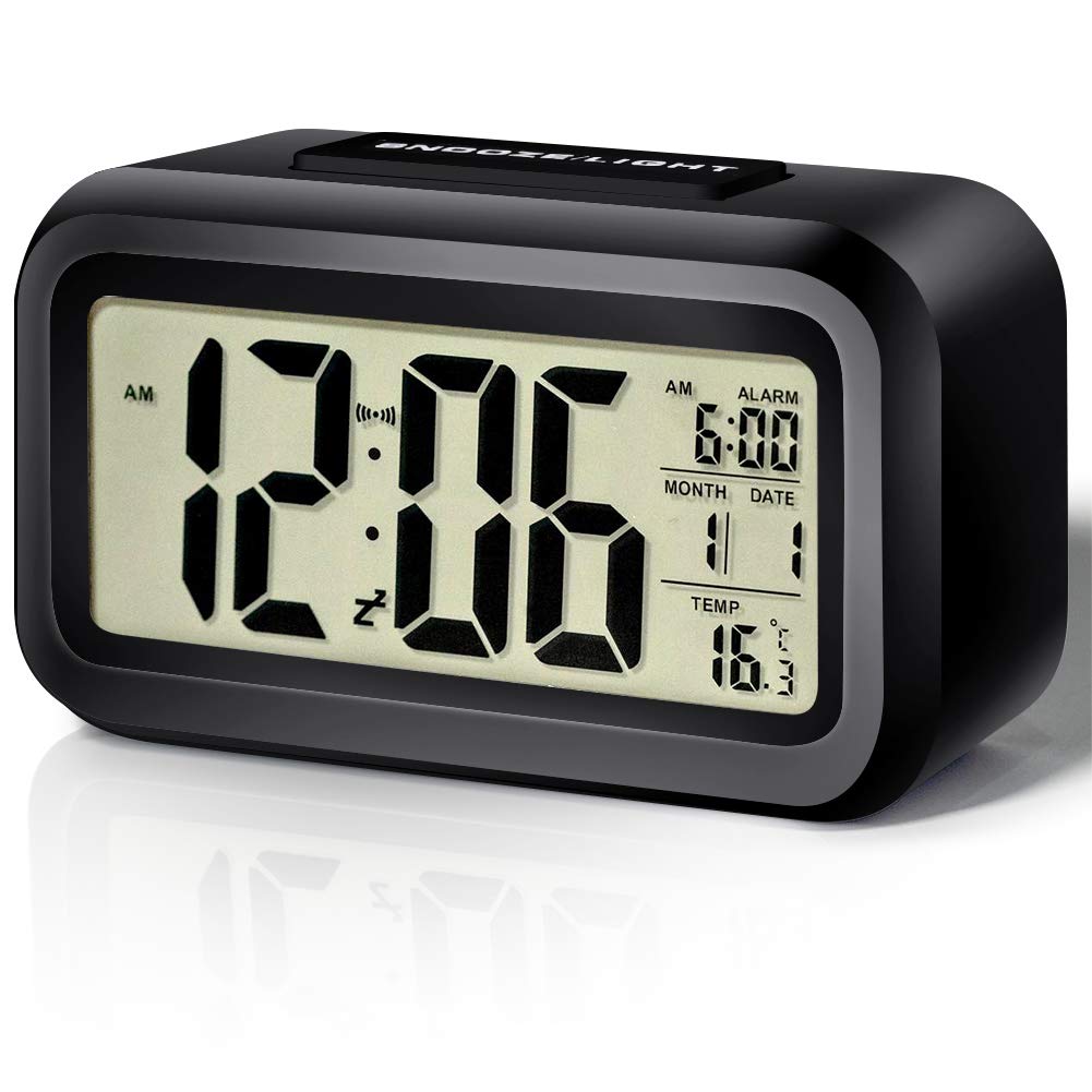 Battery Operated Alarm Clock for Bedroom with Smart Night Light, Digital Alarm Clock with Indoor Temperature, Date, Easy Operation Desk Clock for Kids Heavy Sleepers Small Bedside Clock (Black)