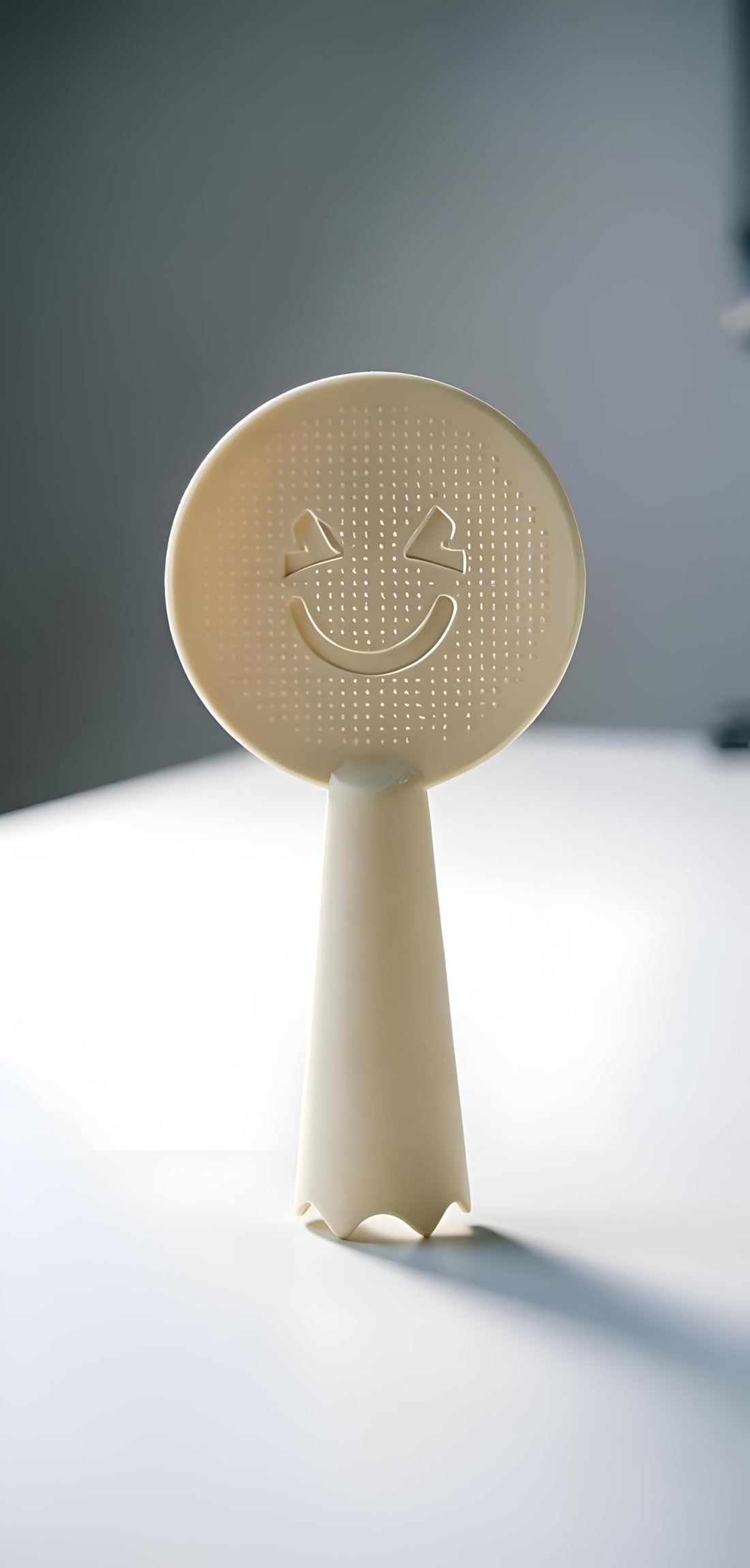 Sticky Rice Tool - Heat Resistant Plastic Paddle with Smile Face, Non-Stick Standing Spoon for Rice Cooker, Durable Scooper for Serving Hot Grains, Easy to Clean Kitchen Spatula for Daily Meal (ابيض)