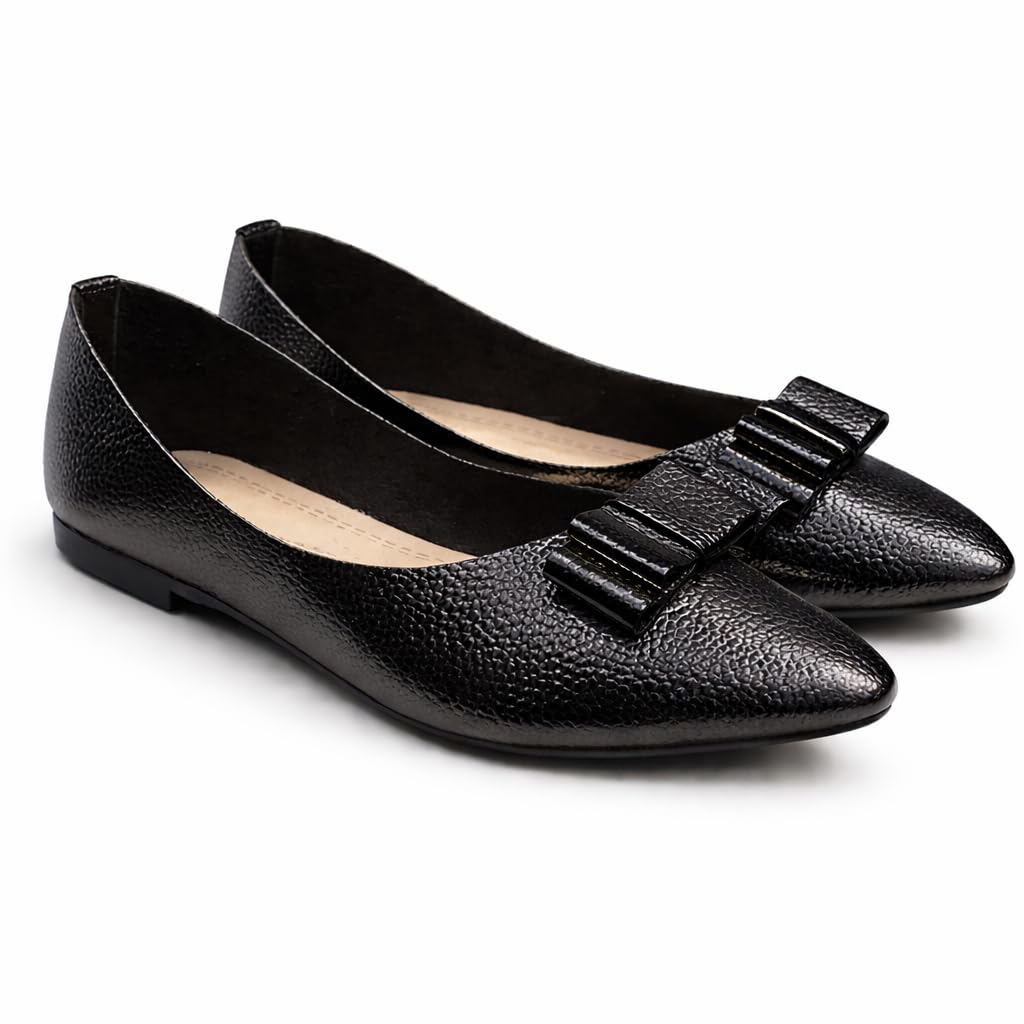Elegant and comfortable women’s ballerina shoes—classic design with a pointed toe and lightweight sole—suitable for work and everyday errands. Size - T2