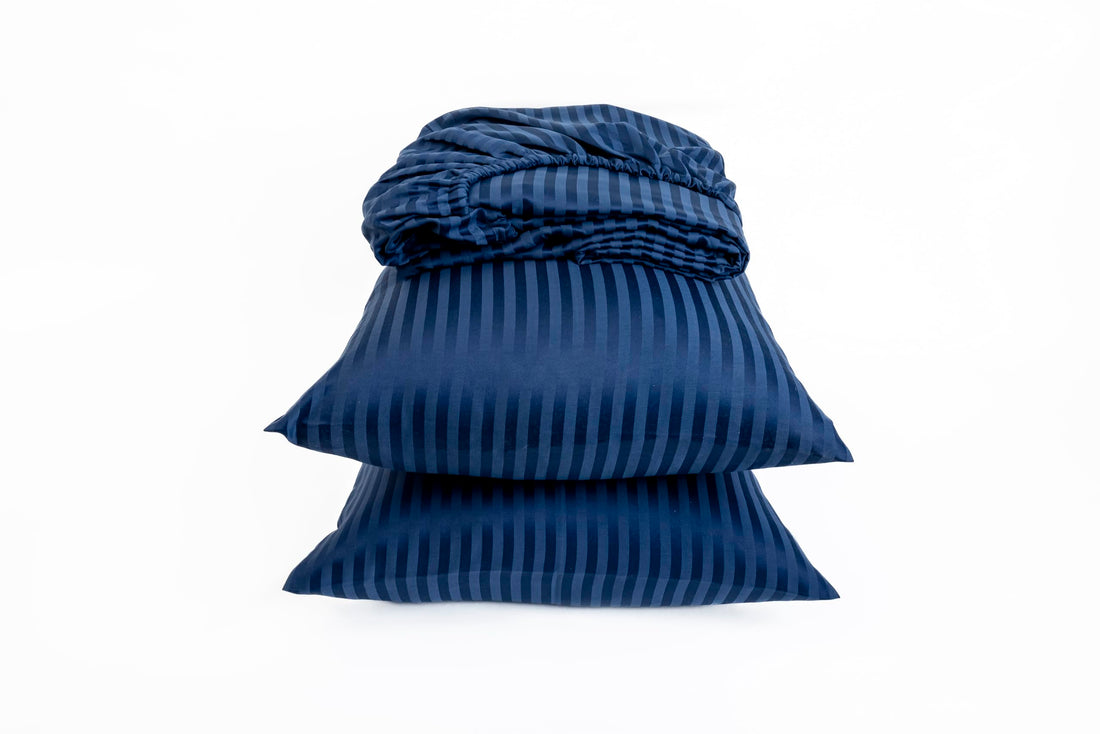 Striped Fitted Sheet Set - Fine Quality Hotels and Home Décor - 1 Fitted Sheet 180cm * 200cm + 2 Pillow Cases 50cm * 70cm - Matresses Up to 30cm - Brushed Cotton - Dark Blue