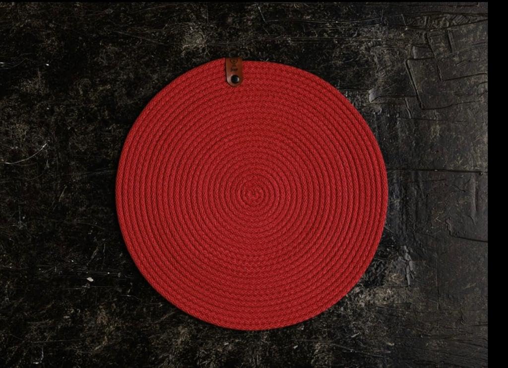 Woven It Christmas Round Red Placemat, 35cm can be used in Kitchen, living room, dining room, indoor & outdoor.
