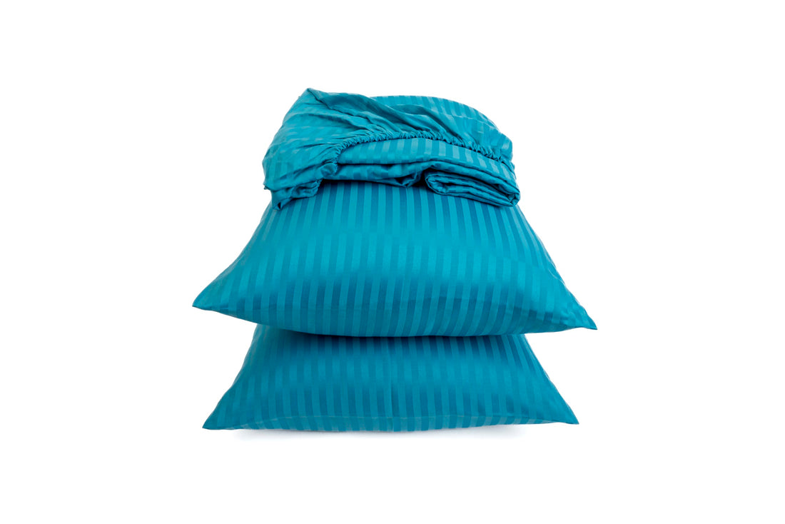 Striped Fitted Sheet Set - Fine Quality Hotels and Home Décor - 1 Fitted Sheet 200cm * 200cm + 2 Pillow Cases 50cm * 70cm - Matresses Up to 30cm - Brushed Cotton - Teal