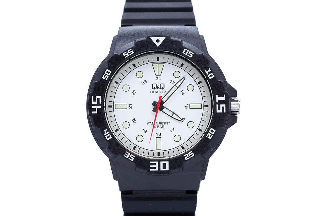 Q&Q Men's Watch With Rubber Band And Black Dial - VR18J004Y