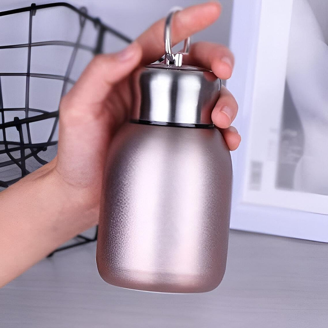 Insulated Water Bottle - Stainless Steel - 200ml - Perfect Compression Flask for Hot and Cold Drinks, Leakproof Travel Mug Perfect for Coffee and Other Drinks (1 Pack)