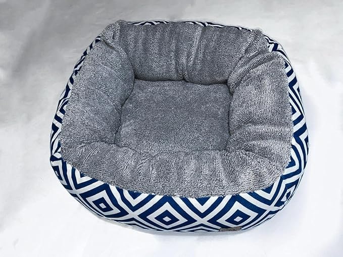 Moro Moro 3 Dog Bed for Small Dogs and Cats