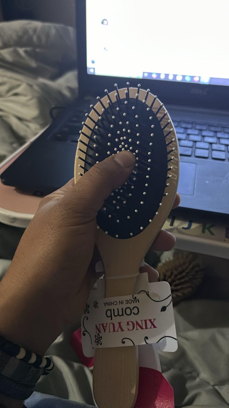 Wooden Hair Brush, Round Cushion Hair Brush with Air Massage Function, Suitable for Straight and Straight Hair, Detangling Hair and Scalp Massage