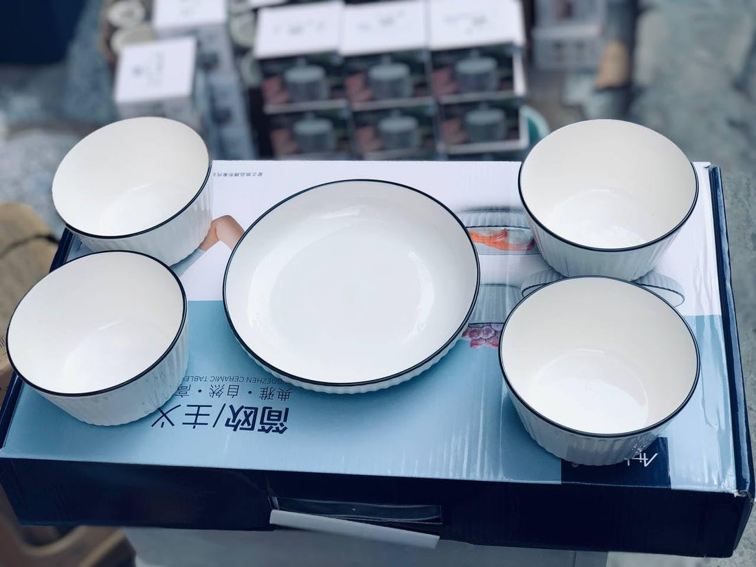 Modern Ceramic Dinner Set 5 Pieces 4 Bowls and Plate, White with Black Edges