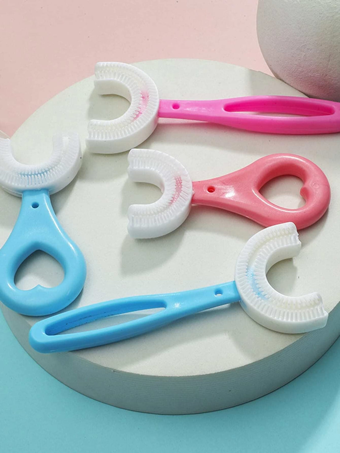 Kids U-Shaped Manual Toothbrush With Silicone Bristles - Massage Gums, All-Round Cleaning and Whitening for Children