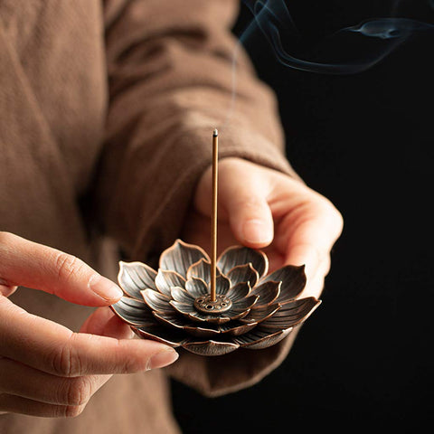 Incense Stick Holder Zinc Alloy Lotus Ash Catcher, Vintage Lotus Incense Burner Plate Incense Holder for Incense Sticks Incense Cones (Red Copper)