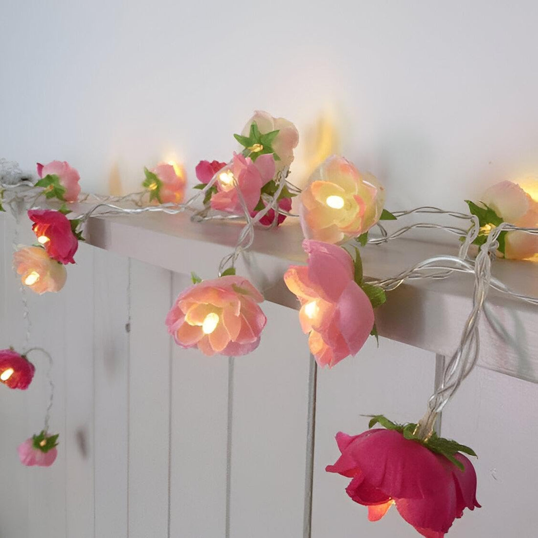Light Branch - An artfully illuminated branch design, perfect for decorating living rooms, adding a touch of elegance and ensuring a calm atmosphere. (الشكل 5)