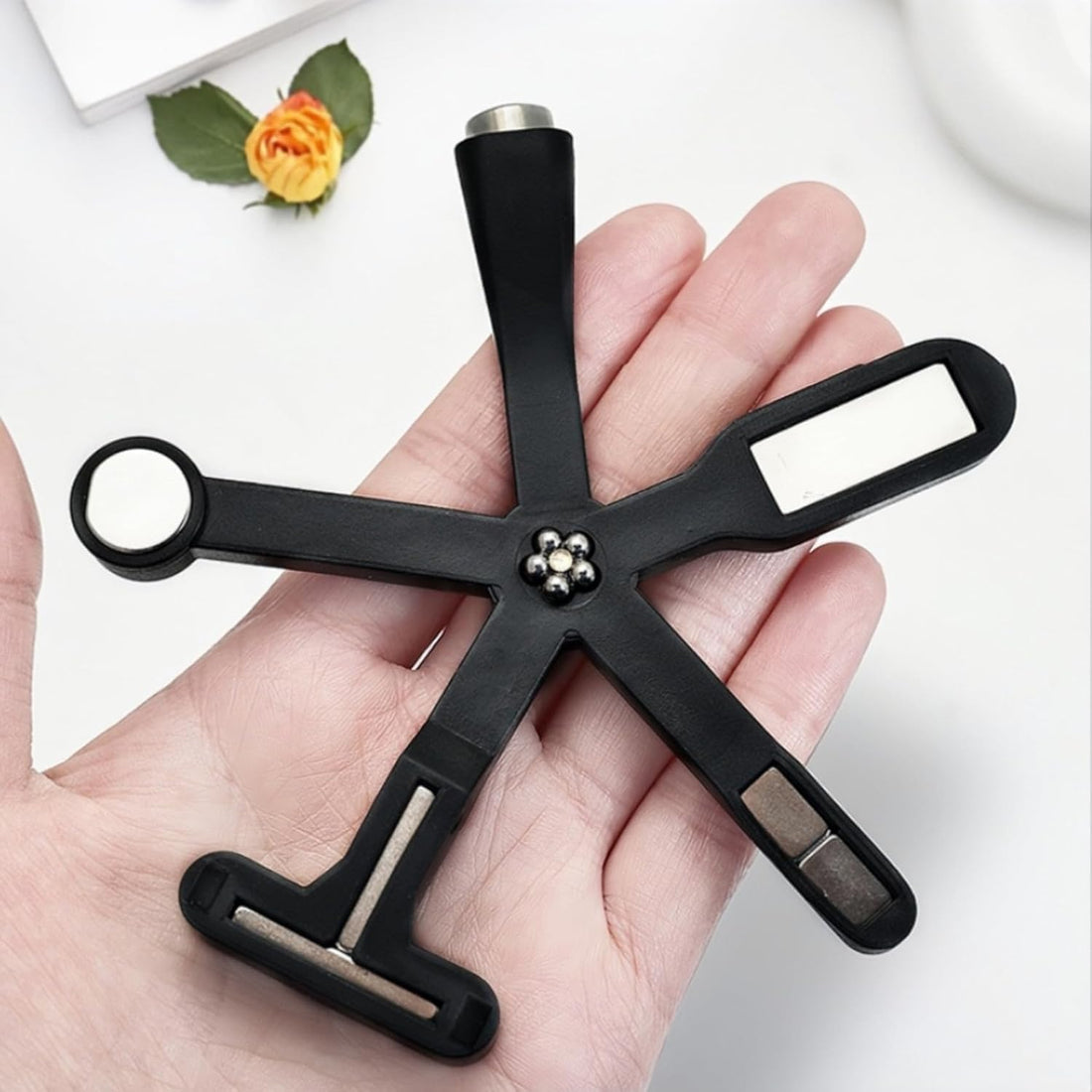6 in 1 Nail Magnet, Cat Eye Gel Nail Polish Magnet for Nails, Magnetic Nail Polish Gel Tools with Silicone Protective Case for 3D Nail Art Design Nail Salon or DIY