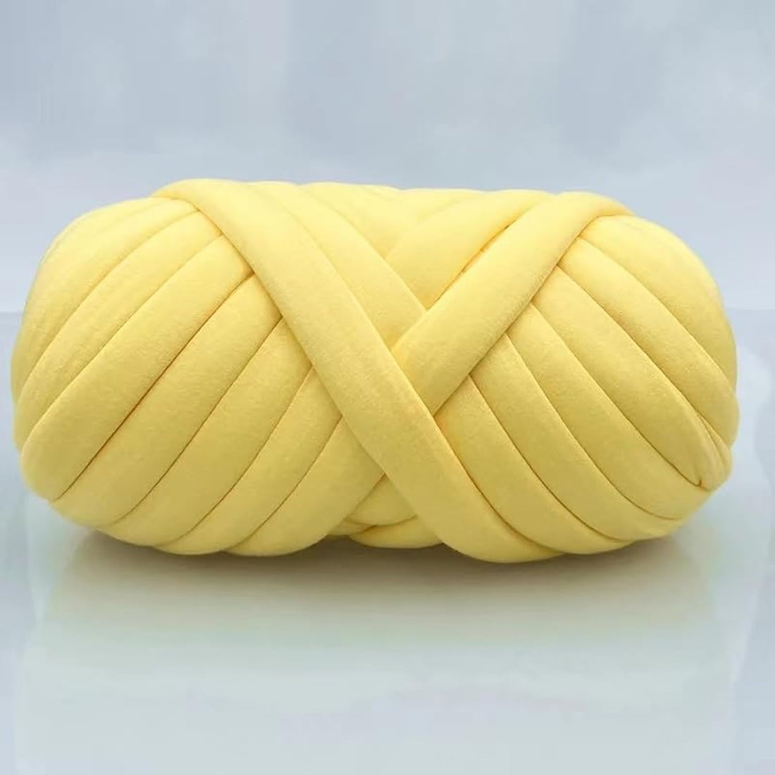 Arm Knitting Wool 500 g, Wool for Knitting, Giant Wool Hand Knitted Wool Yarn, Length Approx. 25 m, DIY Chunky Thick Wool Yarn Blanket for Giant Chunky Embroidery Throw Sofa Blanket (Yellow)