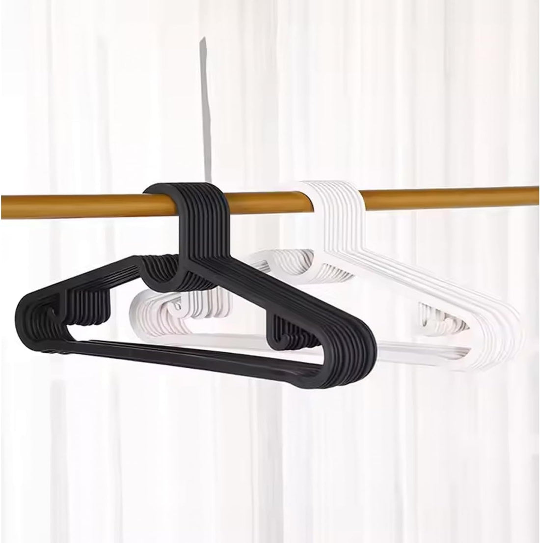 Durable Plastic Hangers Non Slip Space Saving Clothes Dress Jackets Clothes