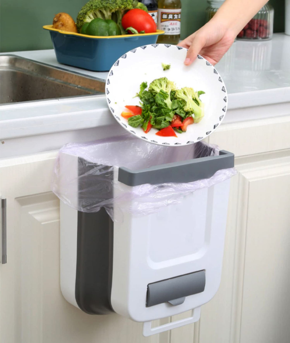 Hanging Kitchen Trash Can,Foldable Waste Bin for Kitchen,Hanging Folding Trash Can for Kitchen Cabinet Door,Collapsible Hang Small Plastic Garbage Can for Cabinet/Car/Bedroom/Bathroom 2.4 Gallon