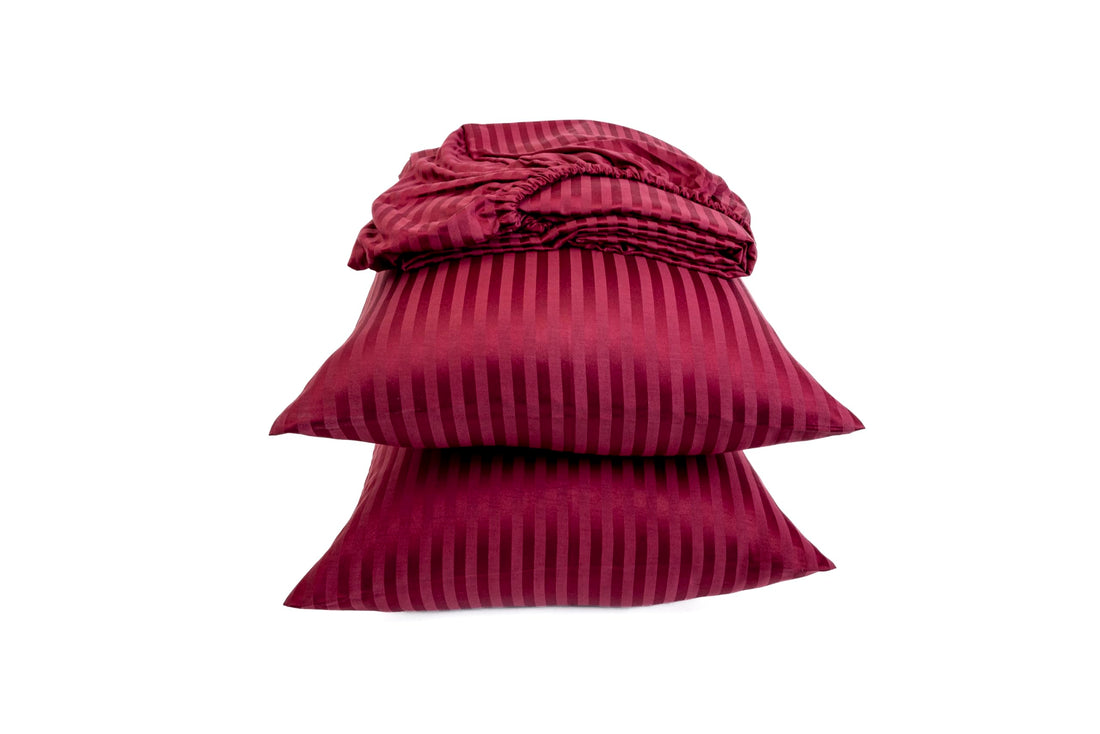 Striped Fitted Sheet Set - Fine Quality Hotels and Home Décor - 1 Fitted Sheet 100cm * 200cm + 2 Pillow Cases 50cm * 70cm - Matresses Up to 30cm - Brushed Cotton - Burgundy