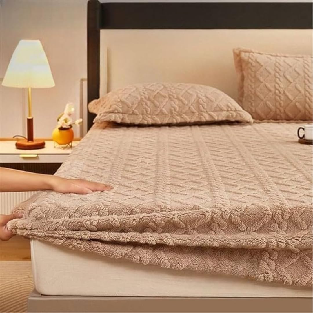 Elegant Home Mocha Faux Fur Jacquard Throw Blanket (120x200 cm) with 2 Pillowcases