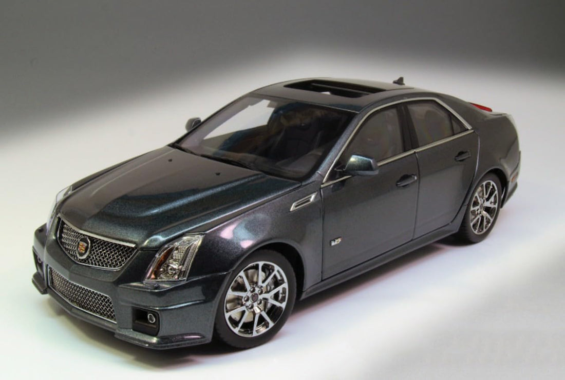 Guokai 1:18 Cadillac CTS-V Coupe Remote Control Car, Multicolor