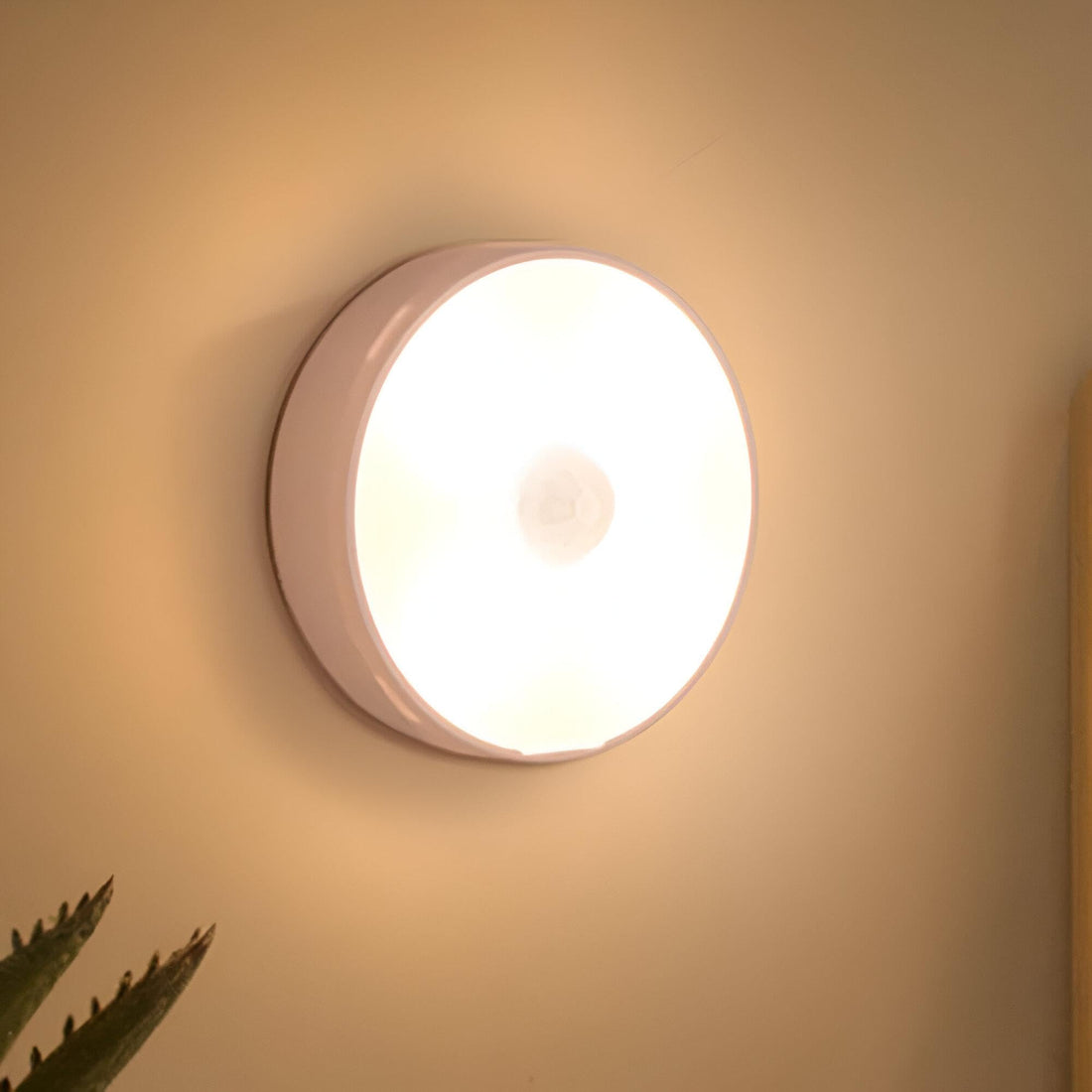 Generic Motion Sensor Light, Indoor, Wireless, Rechargeable, Bi-Color Warm White, Wall Mount, 1 Light, Polypropylene, White