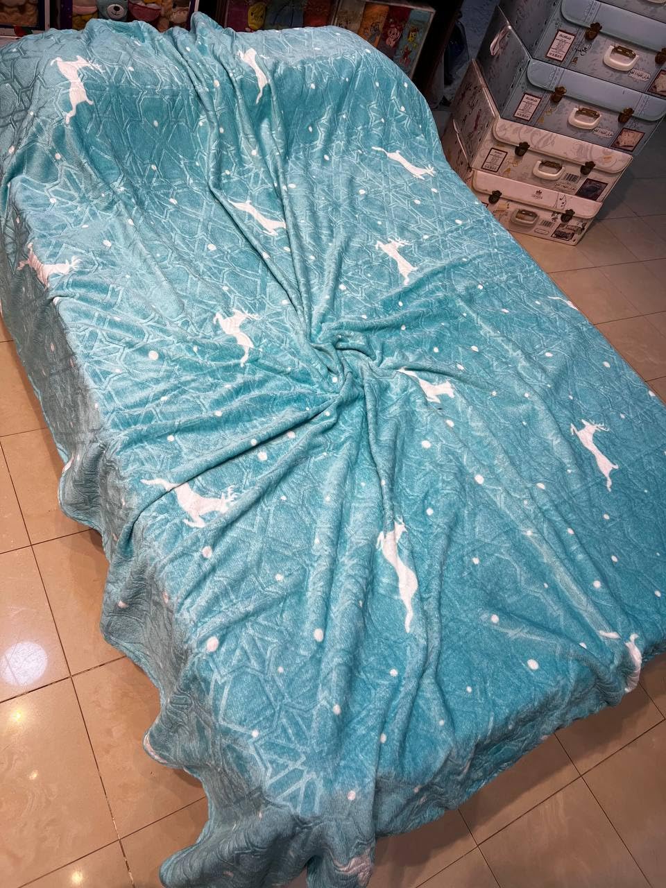 Generic Luxury Velvet Winter Blanket,(Teal Blue), Plush Throw, 200 x 230 cm .flo