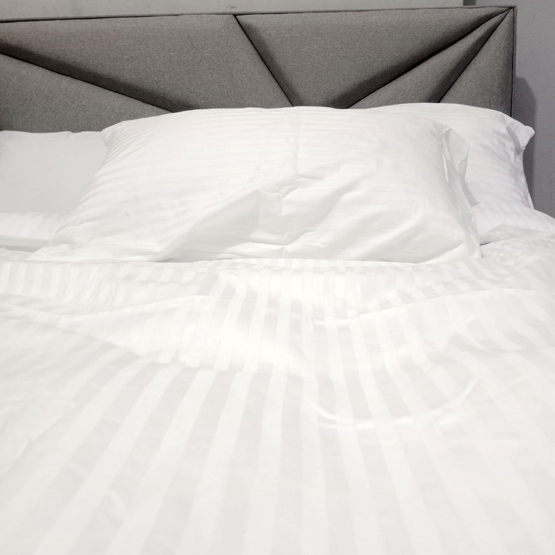 Bedn Home N Satin Stripe Duvet Cover Set, 180 cm x 220 cm Size, Off White