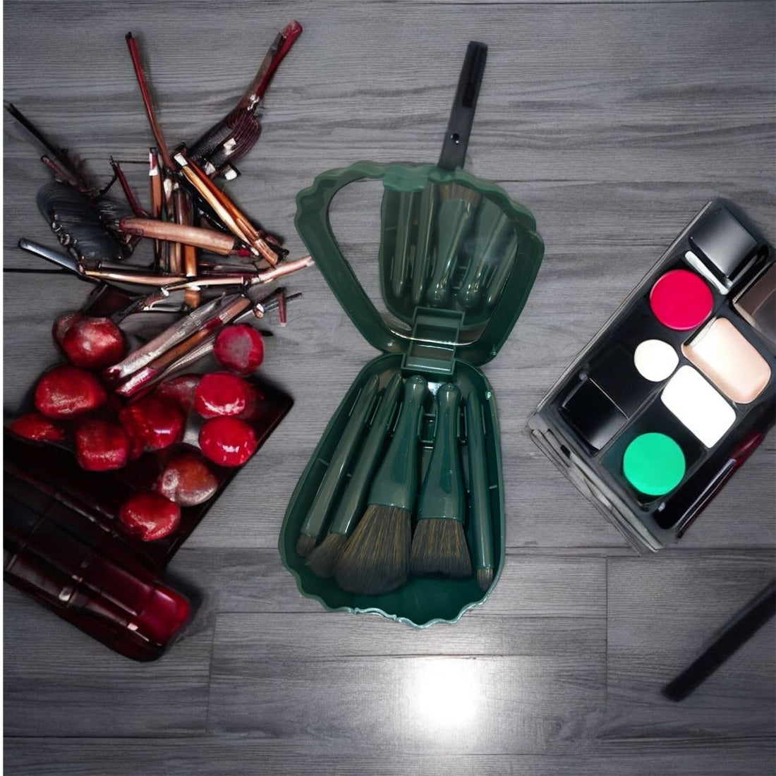 Kiki Seashell-Shaped Makeup Brush Set - Professional Travel Makeup Brushes with Mirror | Portable Makeup Brush Bag for Women | Face, Eye, Blush, and Lip Gloss Brushes (green)