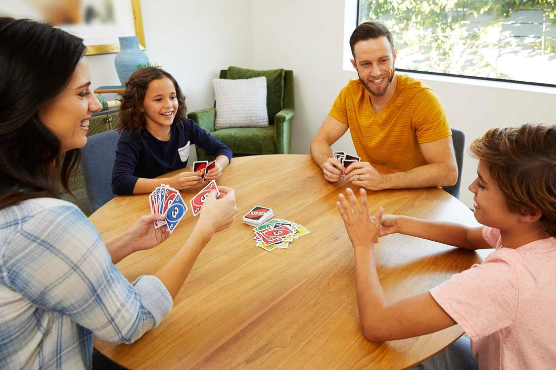 TRUE FIT®UNO Display Intel Adult Card Game