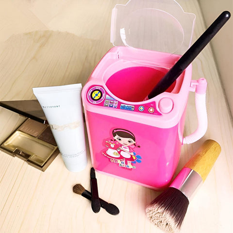 Battery-Powered Makeup Washer - Revolutionize your beauty routine with this battery-powered makeup washer, designed to keep your sponges and brushes spotless and ready for use.