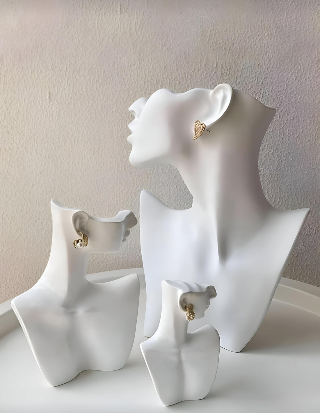 Practical Sturdy Resin Jewelry Bust Stand - Durable small display holder for necklaces, perfect for trade shows, retail displays, and jewelry exhibitions with elegant minimalist design. (SML)