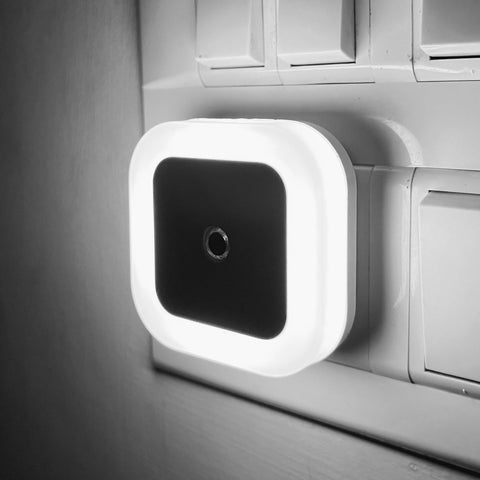 TARAMPRO 0.5 W LED Night Lamp Automatic Sensor Smart LED Night Light for Kids Elderly Bedroom Plug Type – Pack of 1 (White)