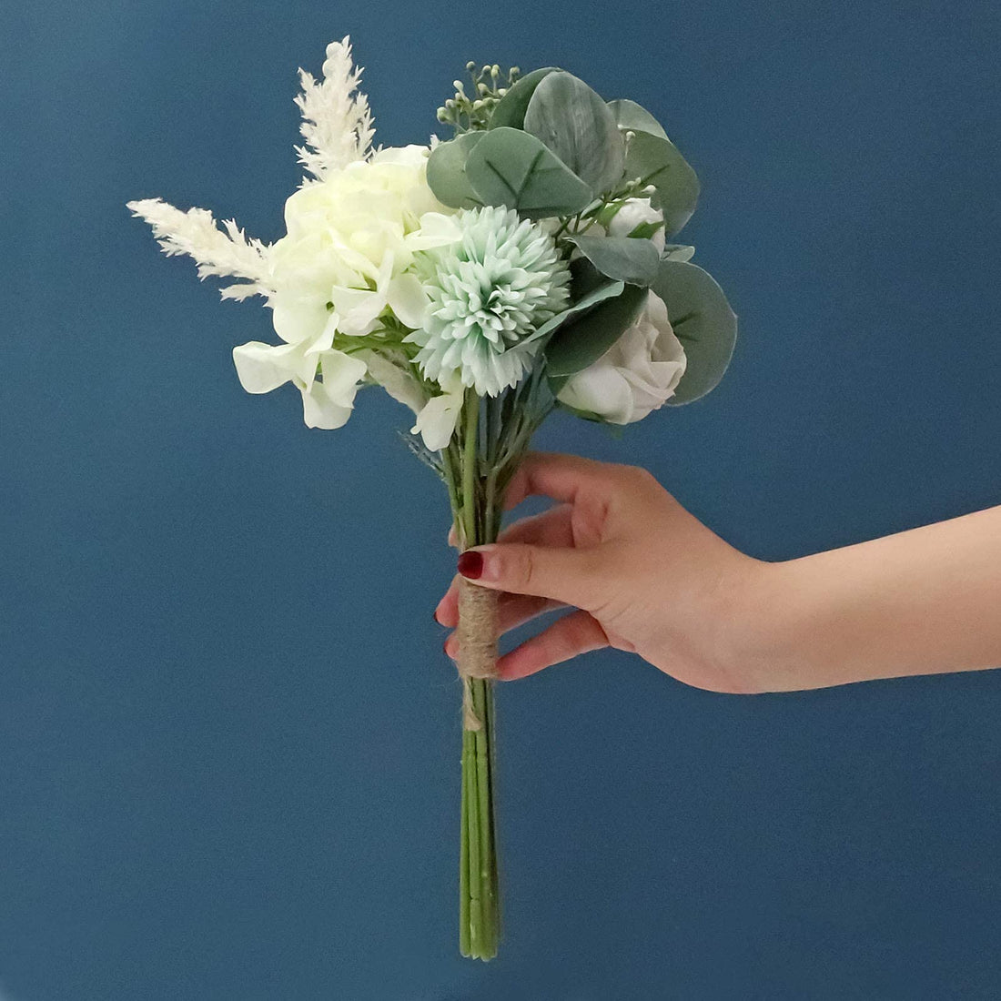 MINYULUA Wedding Bouquet Artificial Hydrangea Flower with Stem, Faux Eucalyptus Leaves Flower Arrangements Decor for Wedding Arrangement Home Office