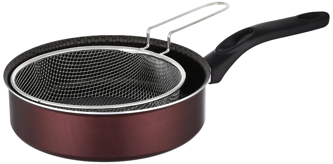 Trueval Teflon frying pan size 22 + strainer