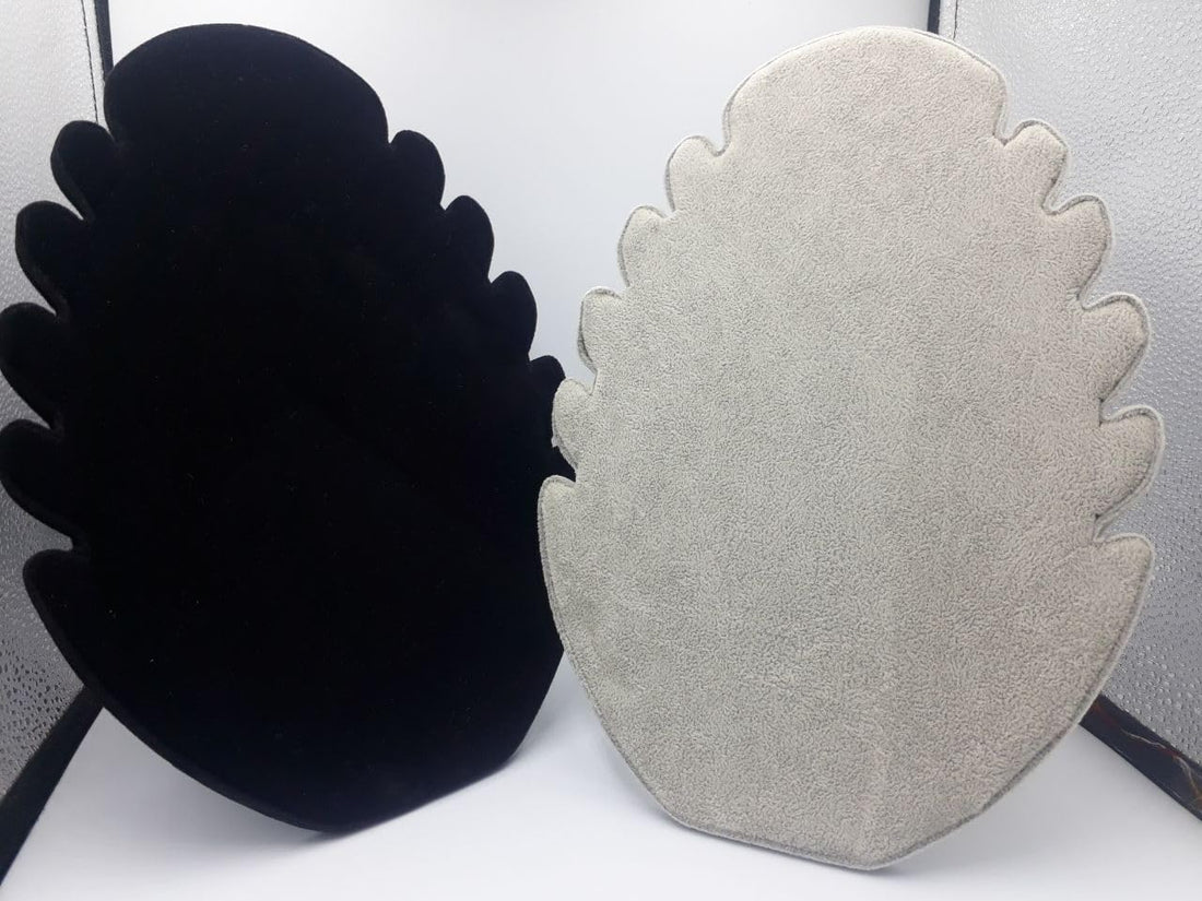 Velvet Leaf Jewelry Display Stand, Black and Beige, 28 x 20 cm for Necklace Bracelet Display