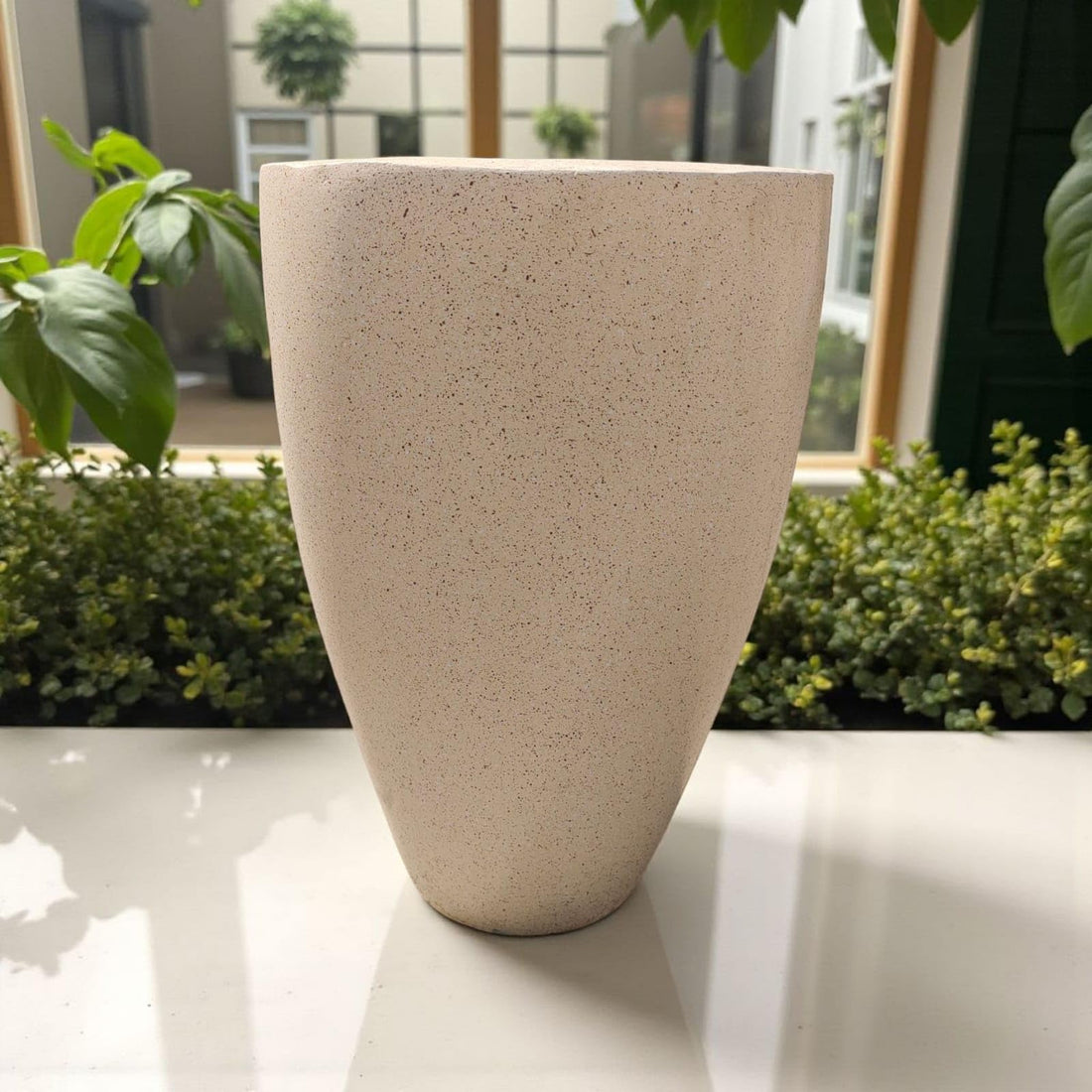Indoor & Outdoor Home Pots Durable & Sturdy Construction, Perfect for Your Large Plants, Prevent Discoloration and Crack from Sun Exposure Waterproof, Sunlight, Weatherproof, Fiber-f25