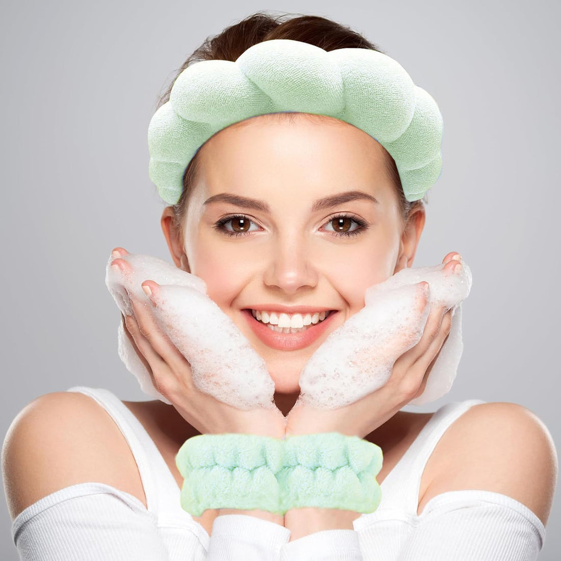 Spa Headband with Wristband Set for Washing Face or Facial Hairband for Women Girls Puffy Makeup Headbands for Face Washing, Mask, Skincare Light Green