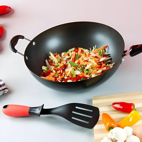 Family Wok - 32cm Jumbo Non-Stick Frying Pan for Quick Frying, Stir-Frying Shawarma, Sausages, and Schnitzels. Essential Kitchen Tool with Teflon Coated Surface.